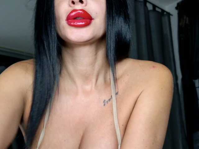 ell3 live cam on BongaCams