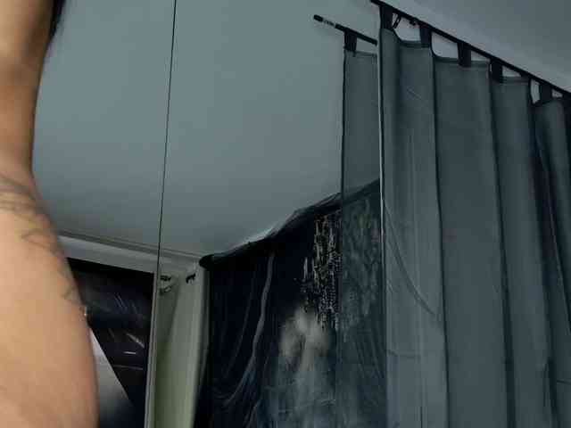 Ella-Hottie webcam