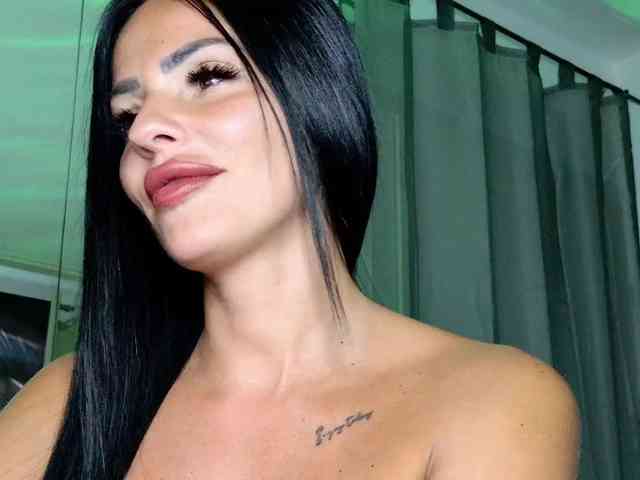 Ella-Hottie