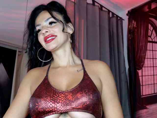Ella-Hottie webcam