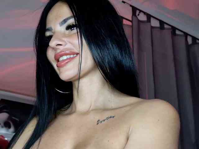 Ella-Hottie webcam