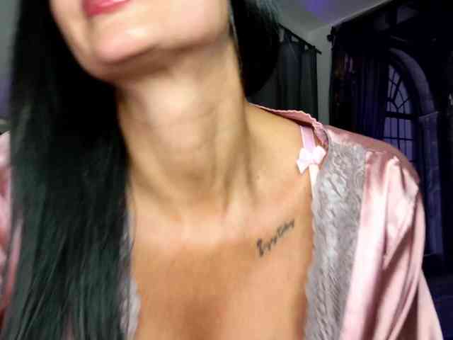 Ella-Hottie webcam