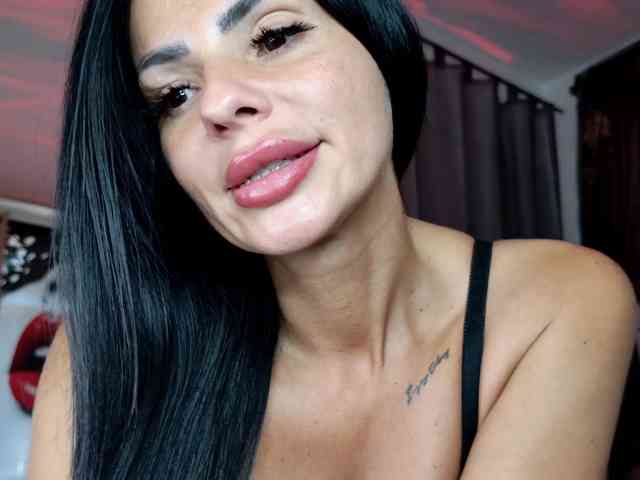 Ella-Hottie webcam