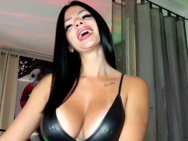 Ella-Hottie