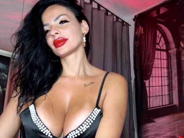 Ella-Hottie webcam