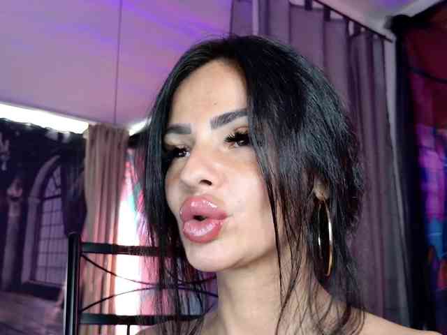 Ella-Hottie webcam