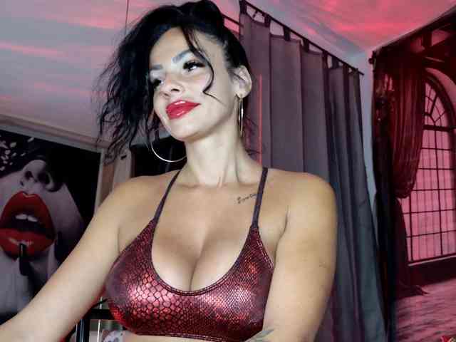 Ella-Hottie webcam