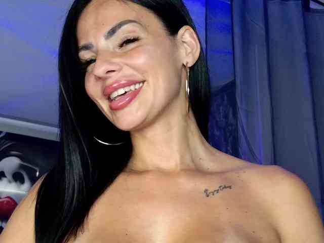 Ella-Hottie webcam