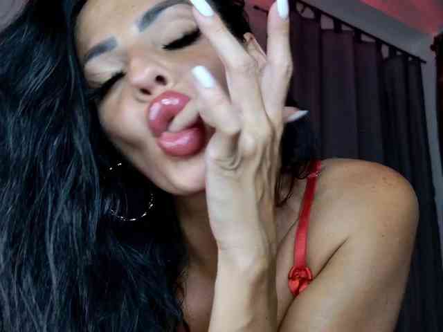 Ella-Hottie webcam