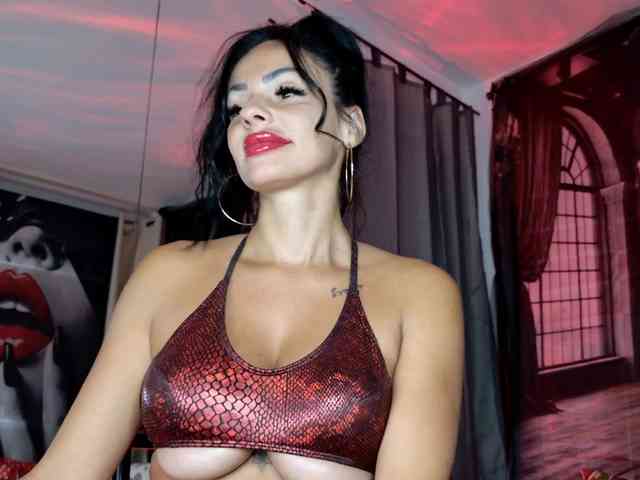 Ella-Hottie webcam
