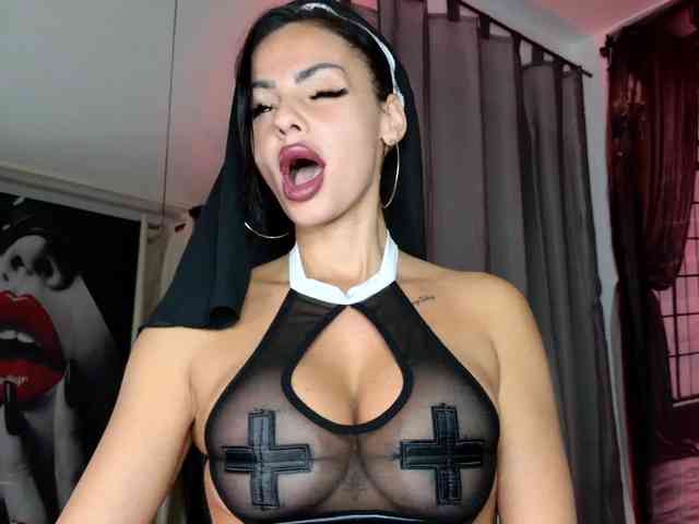 Ella-Hottie