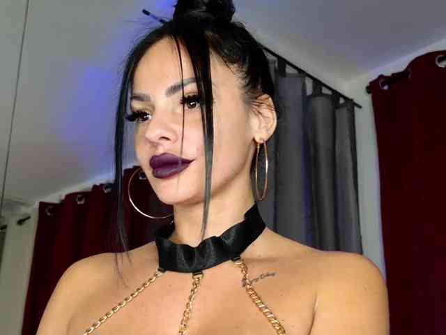 Ella-Hottie