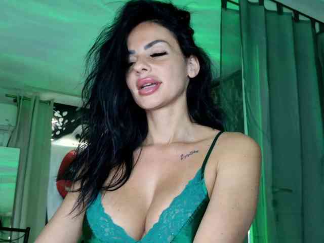 Ella-Hottie