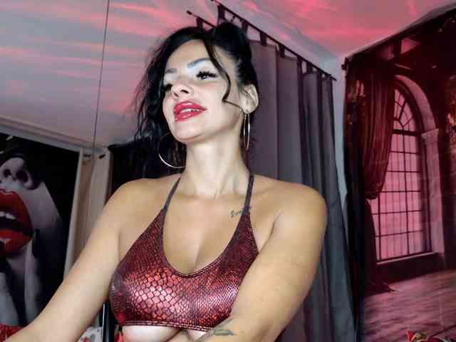 Ella-Hottie webcam