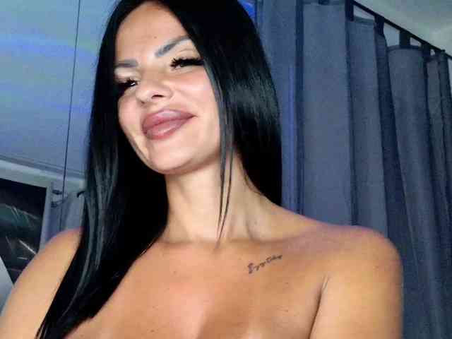 Ella-Hottie webcam