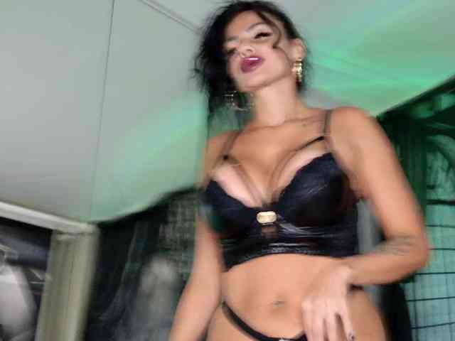 Ella-Hottie