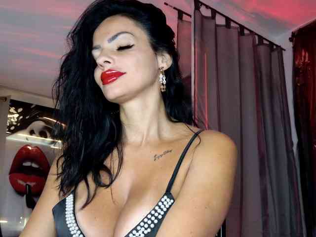 Ella-Hottie webcam
