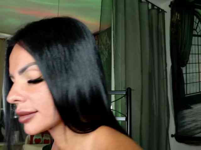 Ella-Hottie webcam