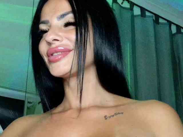 Ella-Hottie webcam