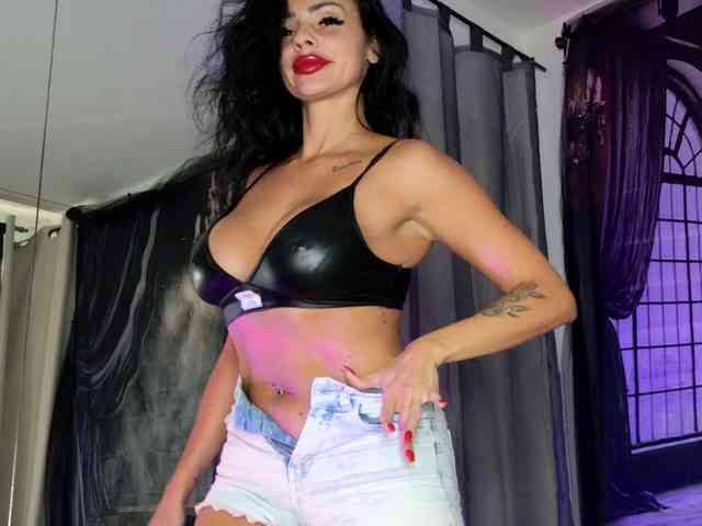 Ella-Hottie