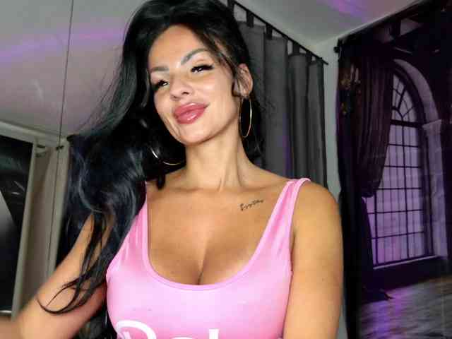 Ella-Hottie webcam