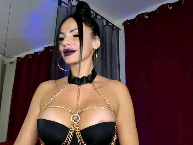 Ella-Hottie