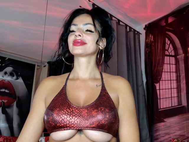 Ella-Hottie webcam