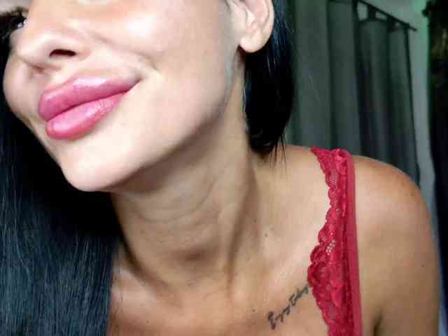 Ella-Hottie webcam