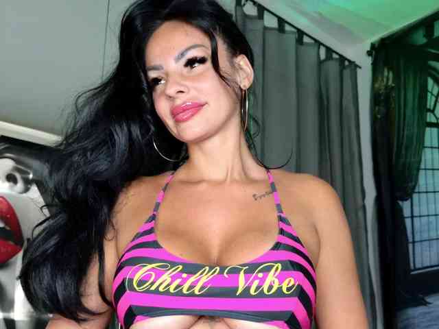 Ella-Hottie