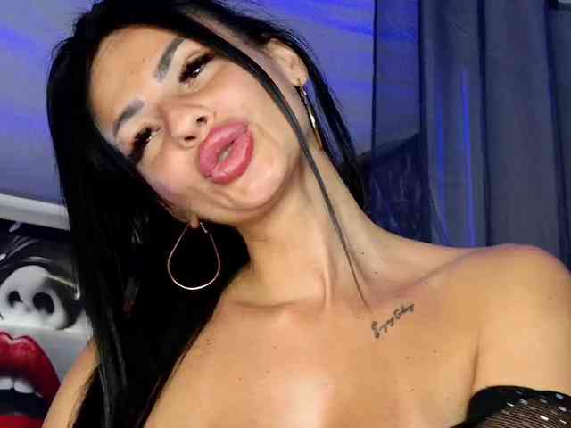 Ella-Hottie webcam