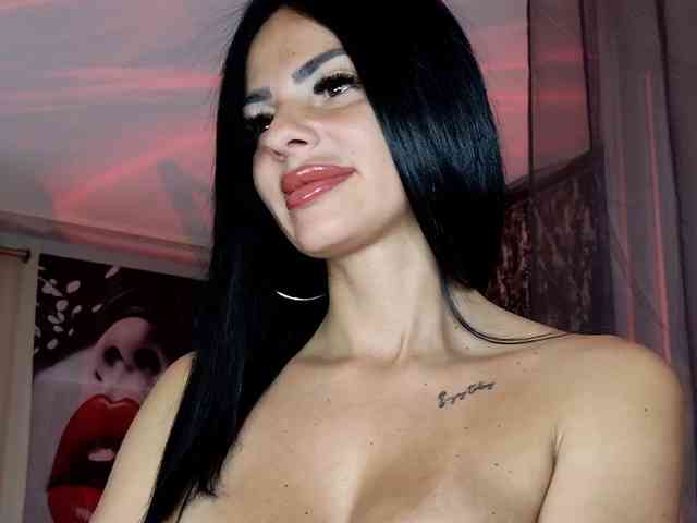 Ella-Hottie webcam