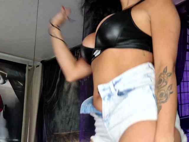 Ella-Hottie webcam
