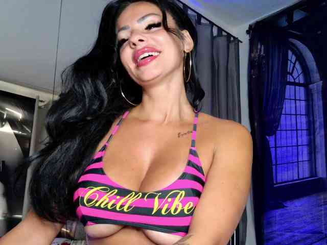 Ella-Hottie
