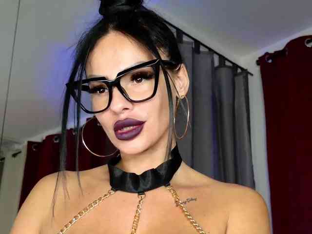 Ella-Hottie