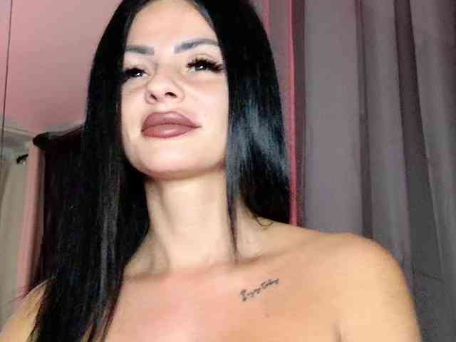 Ella-Hottie