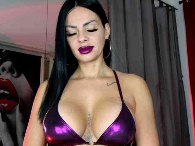 Ella-Hottie