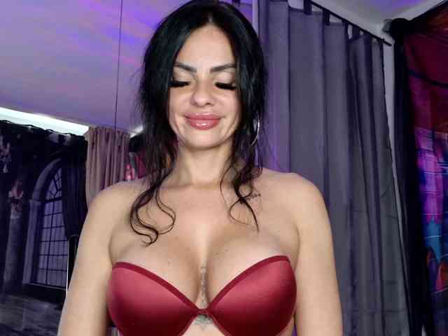 Ella-Hottie webcam