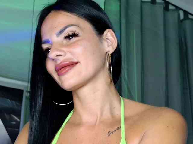 Ella-Hottie webcam