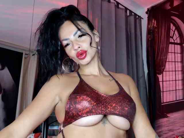Ella-Hottie webcam
