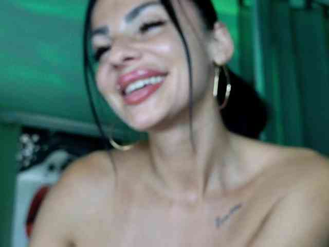 Ella-Hottie webcam