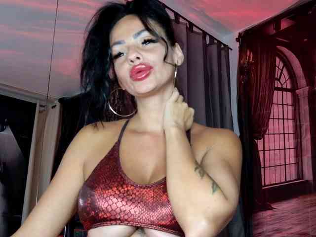 Ella-Hottie webcam