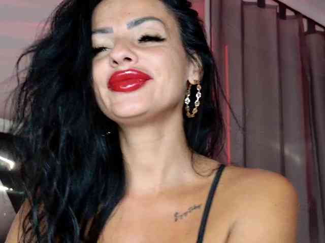 Ella-Hottie webcam