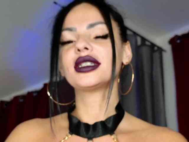 Ella-Hottie