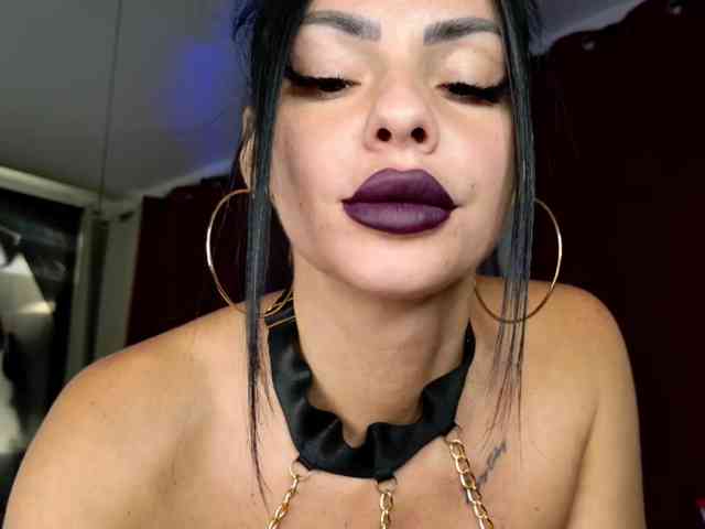 Ella-Hottie