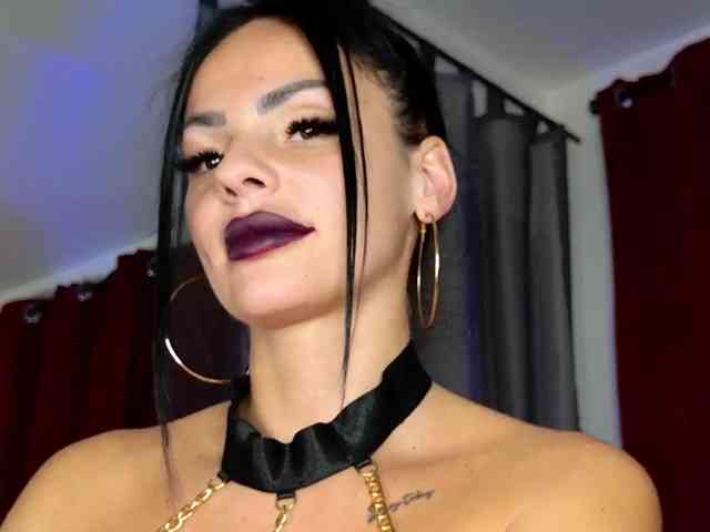 Ella-Hottie