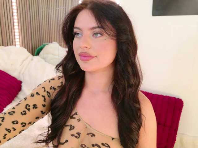 celia-chanel live cam on BongaCams