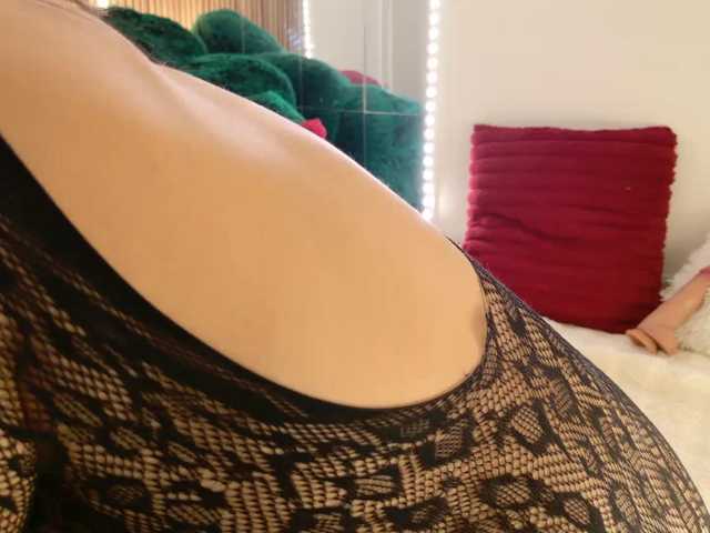 celia-chanel live cam on BongaCams