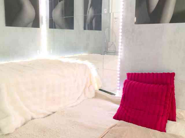 Celya-Chanel webcam