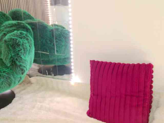 Celya-Chanel webcam