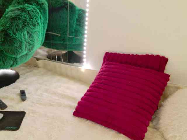 Celya-Chanel webcam